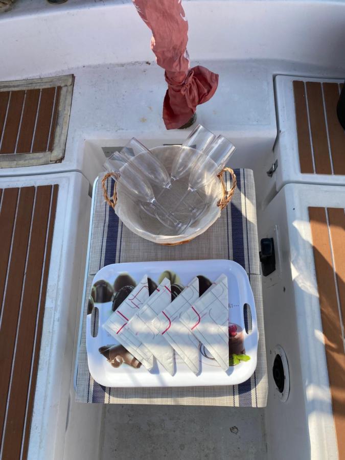 Welcome Aboard Yacht Cruiser! 马塔罗 外观 照片