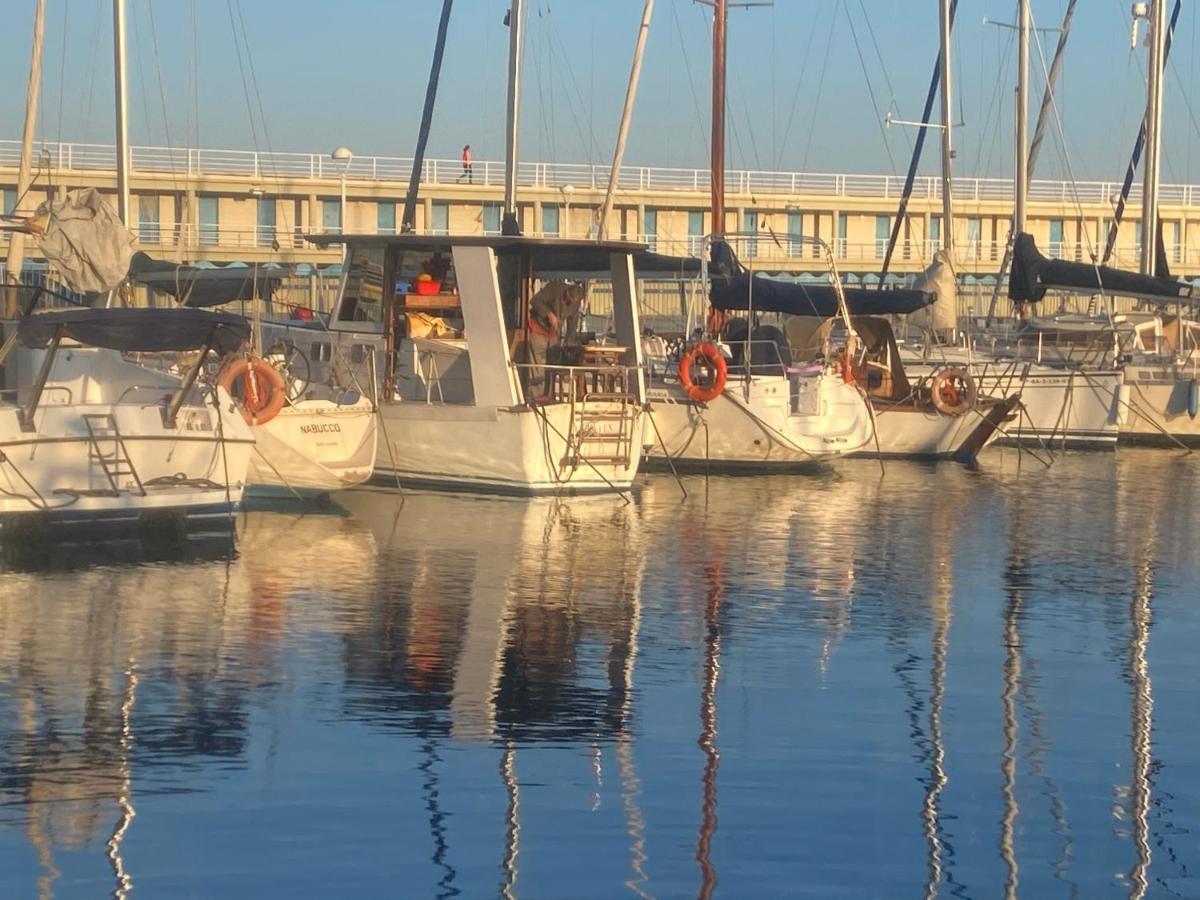 Welcome Aboard Yacht Cruiser! 马塔罗 外观 照片